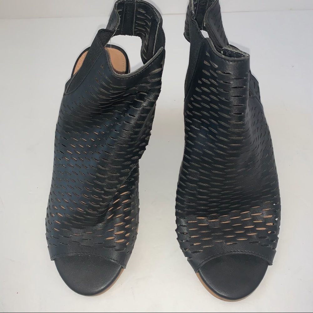 Steve Madden Black Nancii Open Bootie Sz 7 - image 3